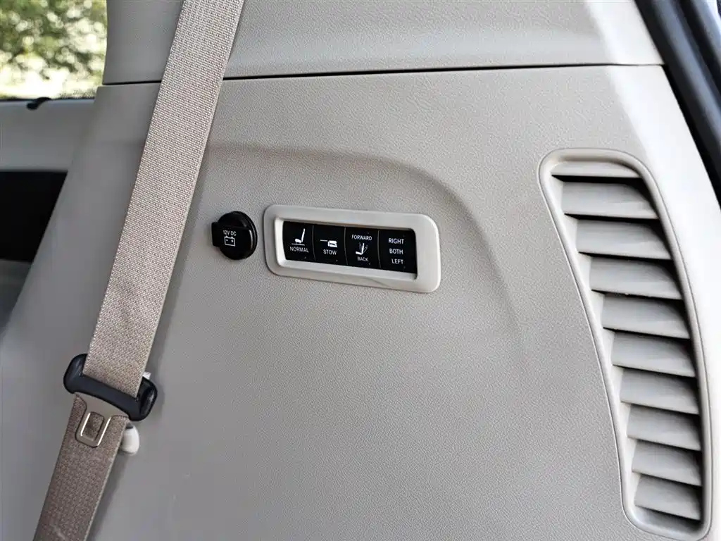 CHRYSLER OTHER 2018