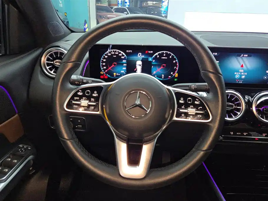 MERCEDES BENZ GLB 2022