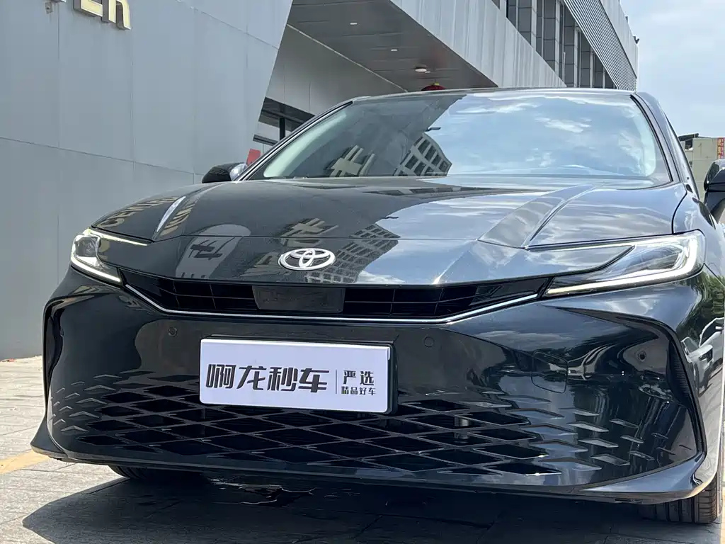 TOYOTA CAMRY 2024