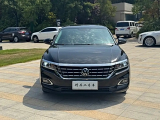 VOLKSWAGEN PASSAT  2021