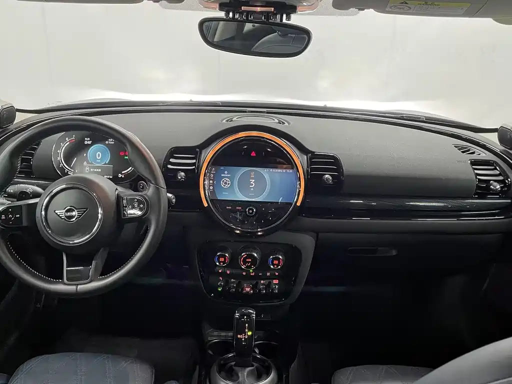 MINI CLUBMAN 2022