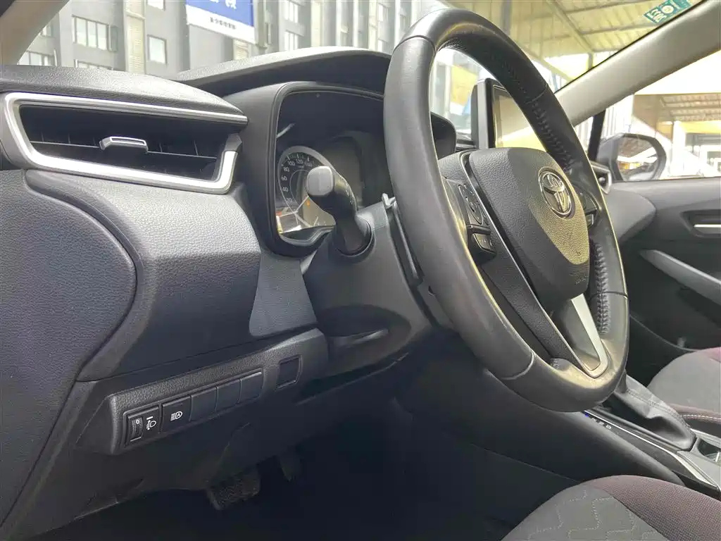 TOYOTA COROLLA 2020