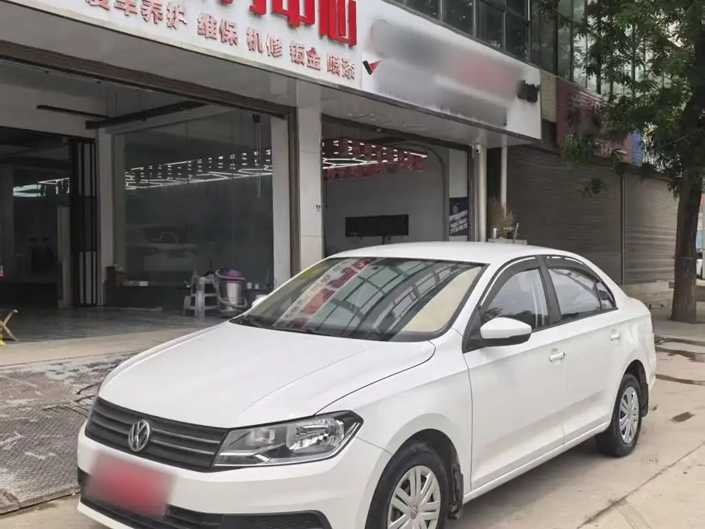 VOLKSWAGEN SANTANA 2016
