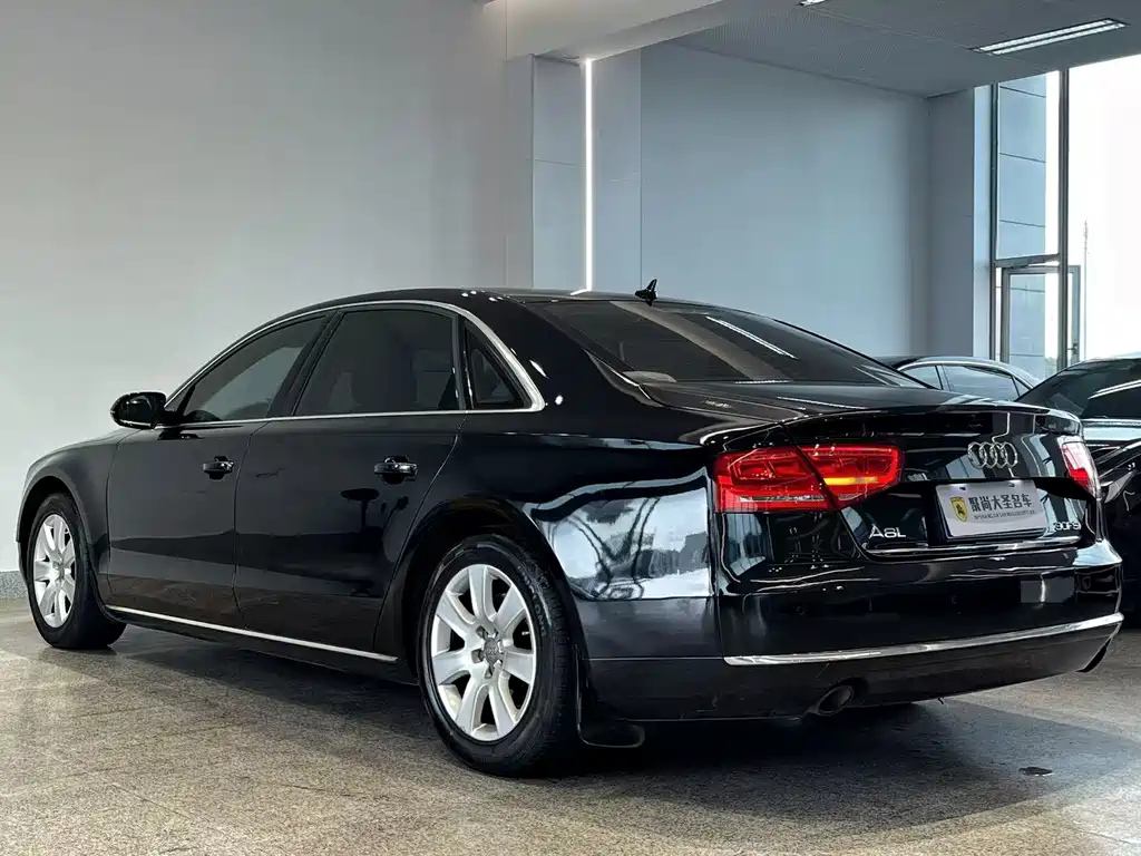 AUDI A8 2013