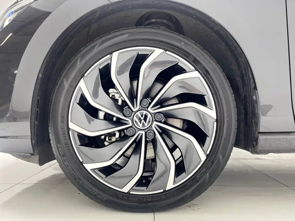VOLKSWAGEN GOLF 2021