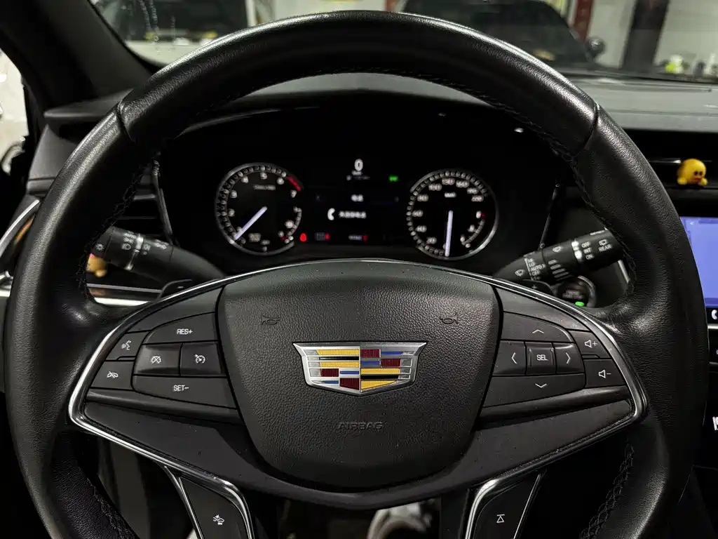 CADILLAC XT5 2021