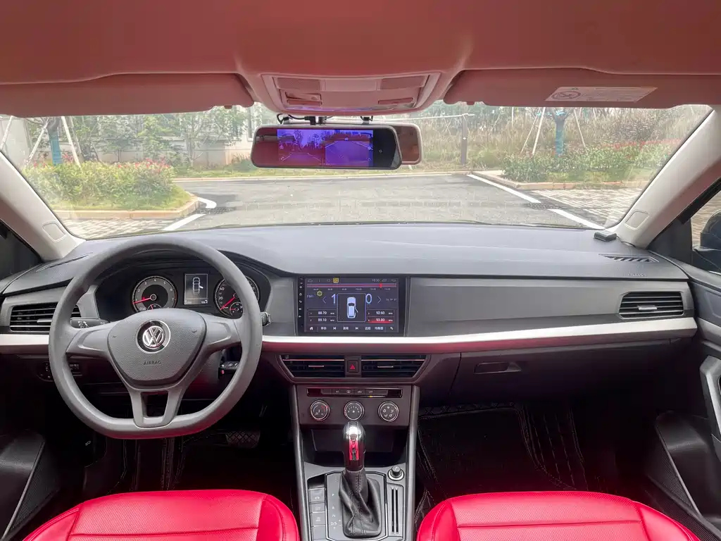VOLKSWAGEN LAVIDA 2020