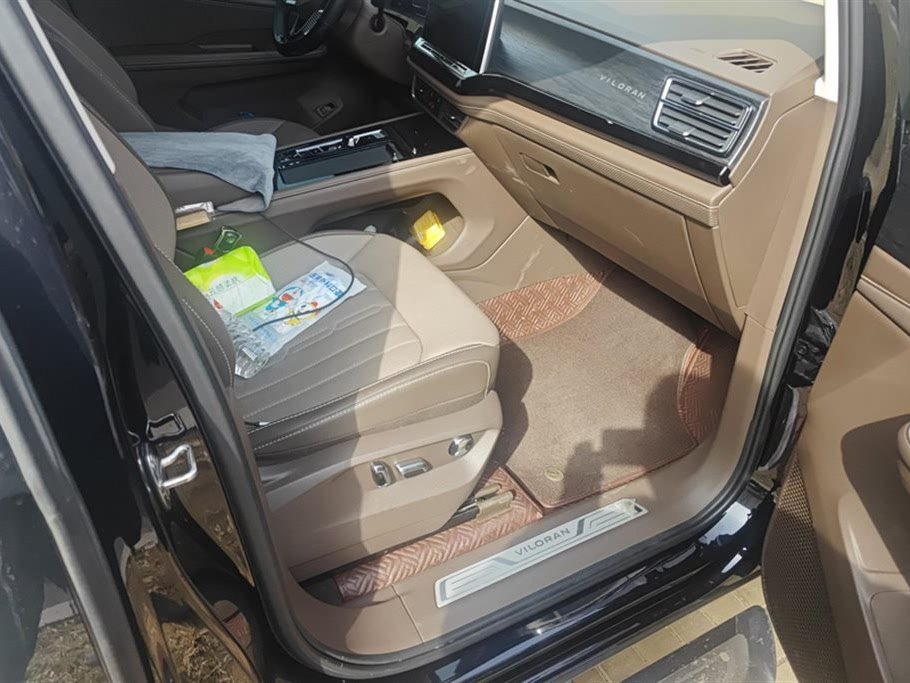VOLKSWAGEN VILORAN 2022