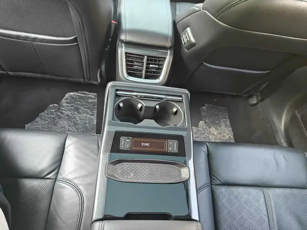 FORD TAURUS 2019
