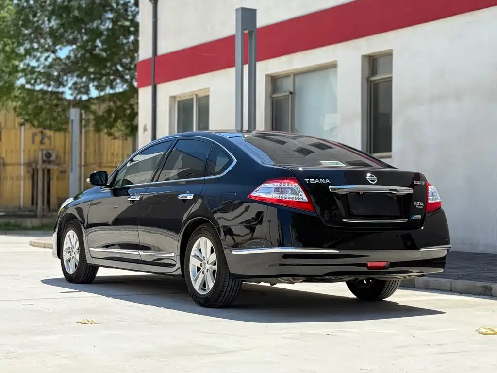 NISSAN TEANA 2012