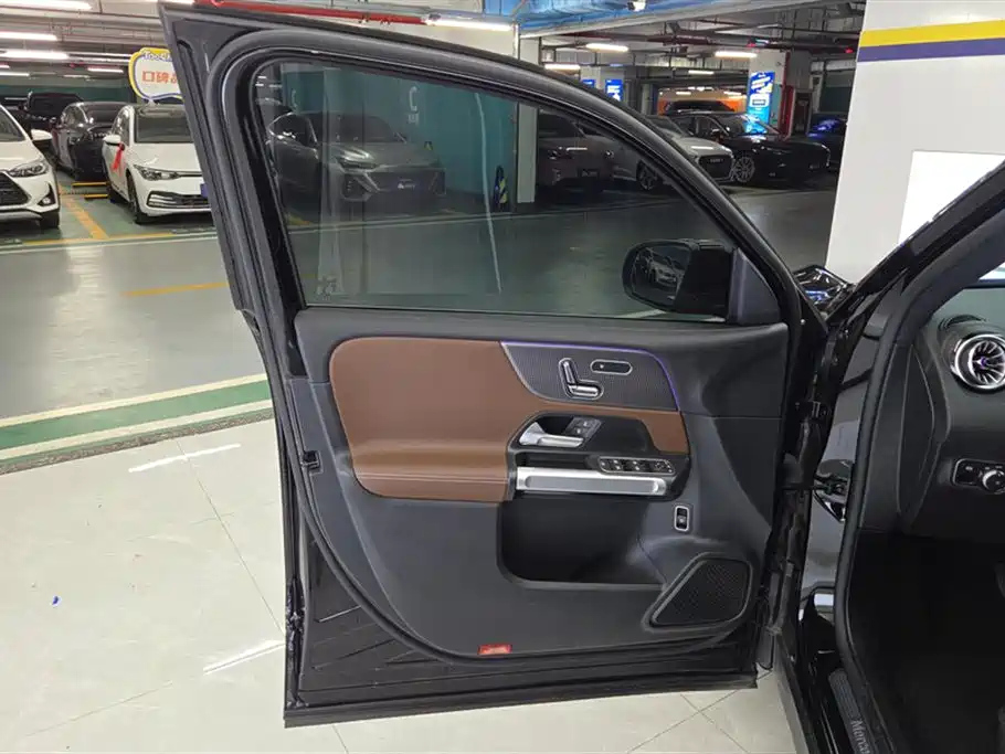 MERCEDES BENZ GLB 2022