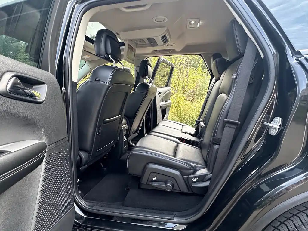 DODGE JCUV 2015