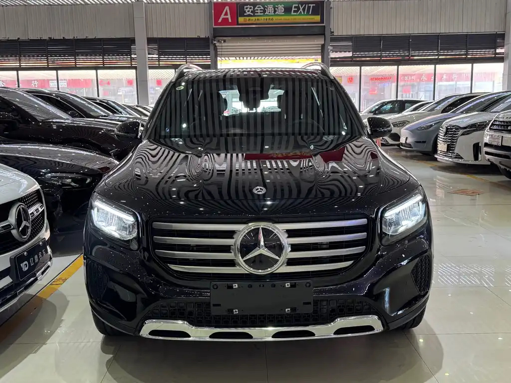 MERCEDES BENZ GLB 2024
