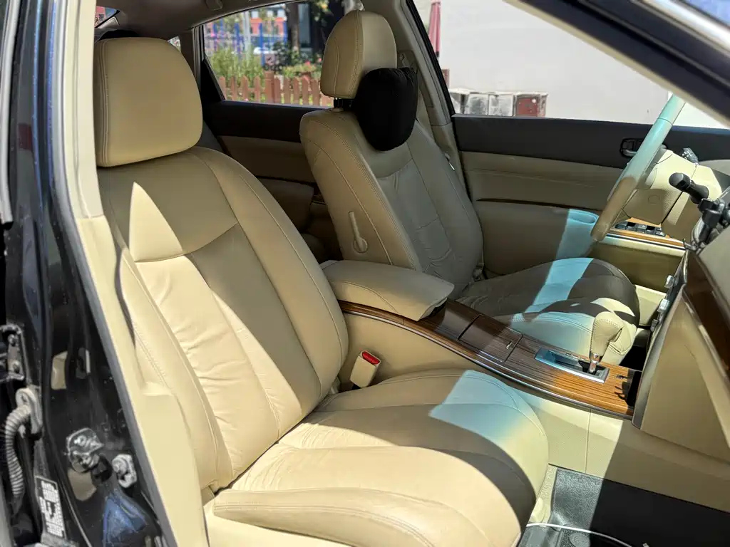 NISSAN TEANA 2012