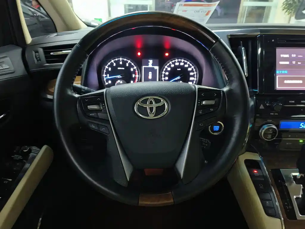 TOYOTA ALPHARD 2017