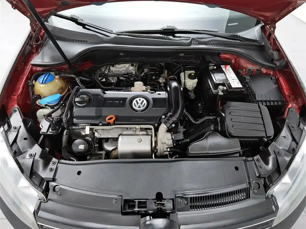 VOLKSWAGEN GOLF 2011