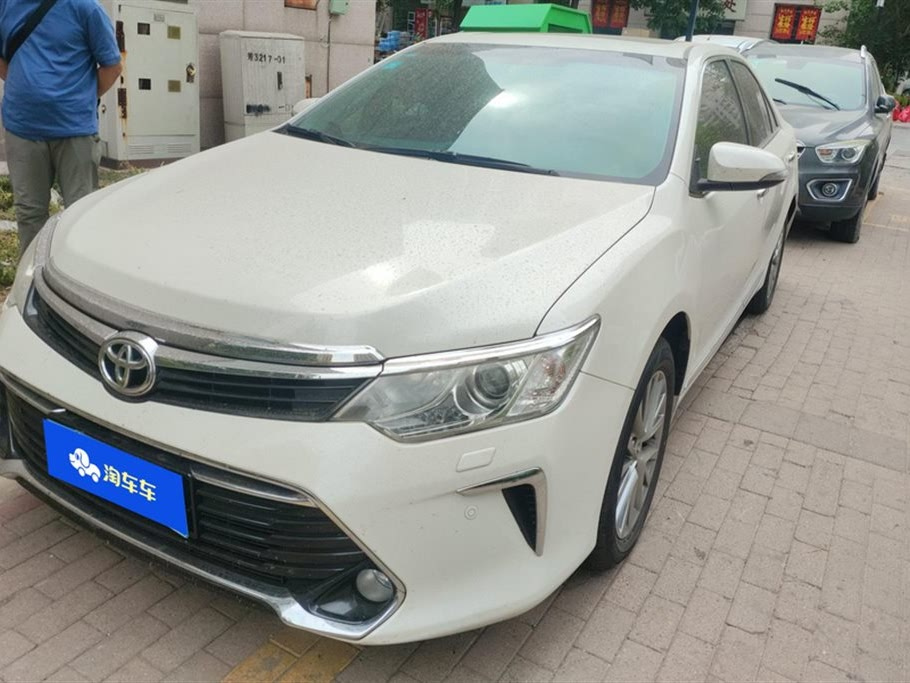 TOYOTA CAMRY 2016