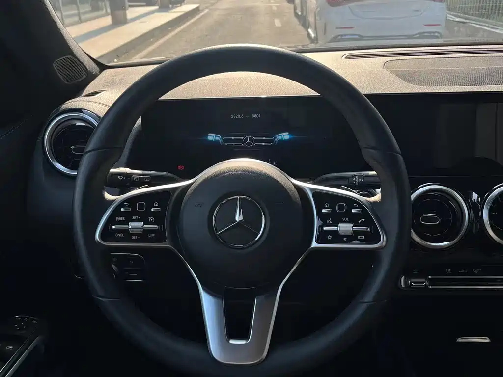 MERCEDES BENZ GLB 2022