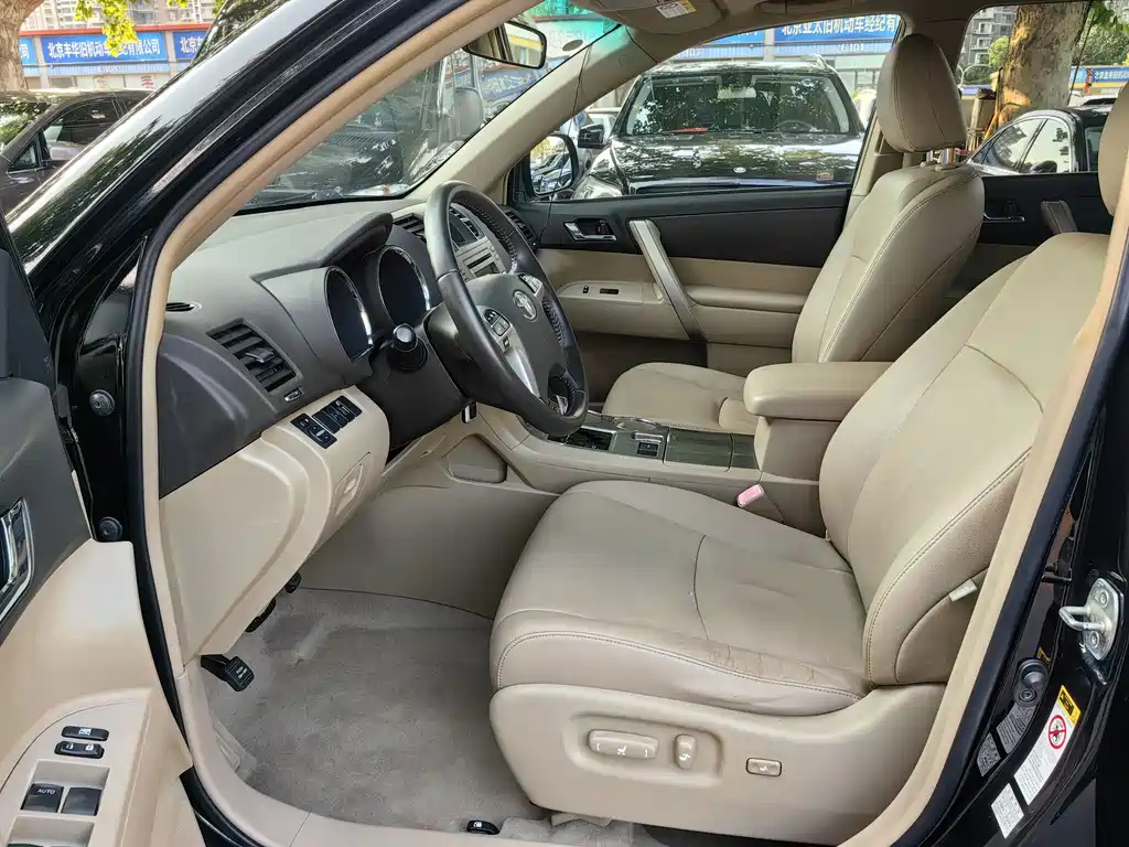 TOYOTA HIGHLANDER 2012