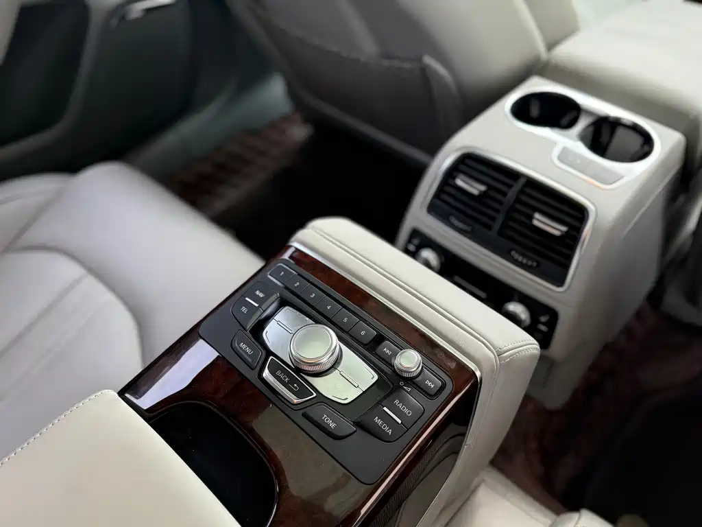 AUDI A6L 2014