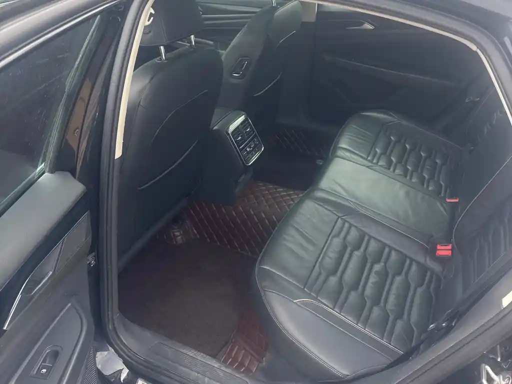 VOLKSWAGEN PASSAT 2019