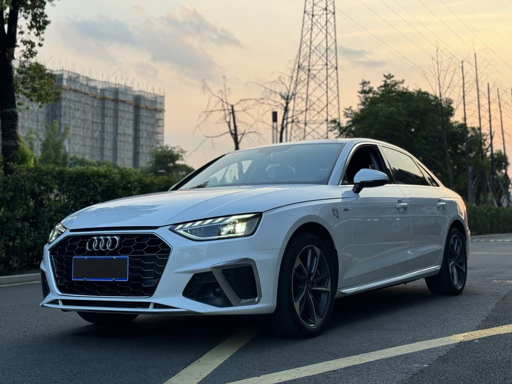 AUDI A4L 2022
