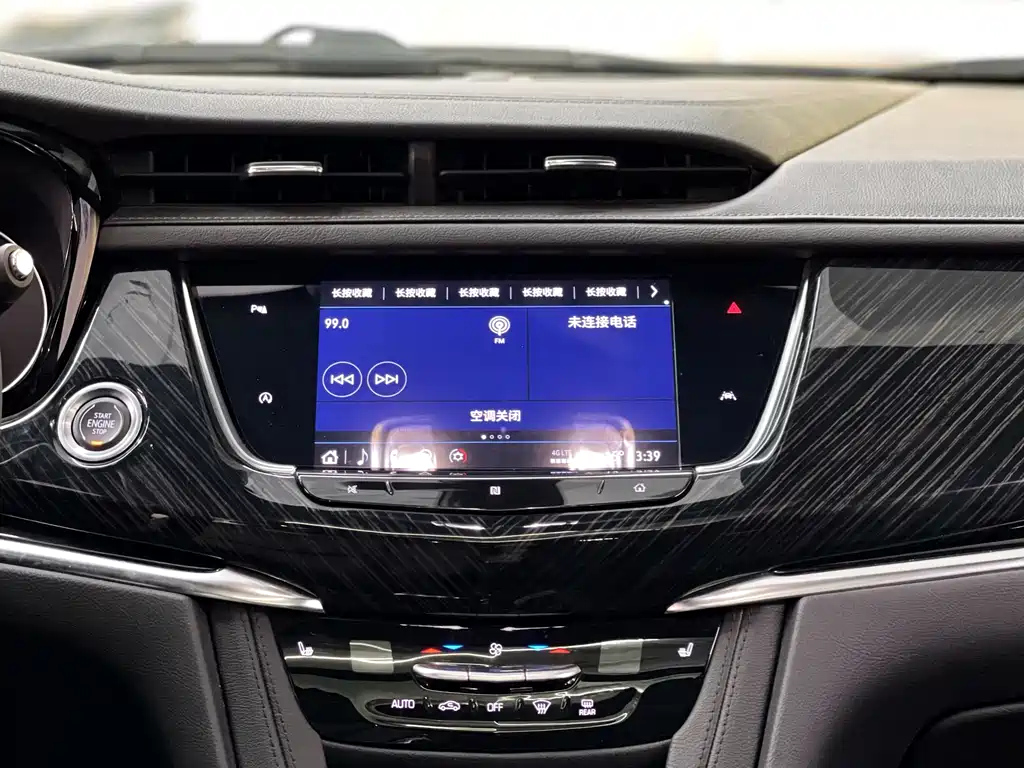 CADILLAC XT6 2021