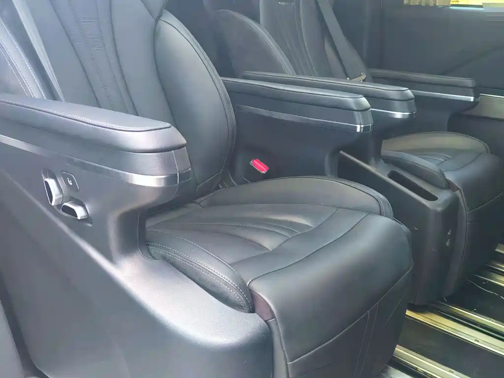 HONGQI HQ9 2023