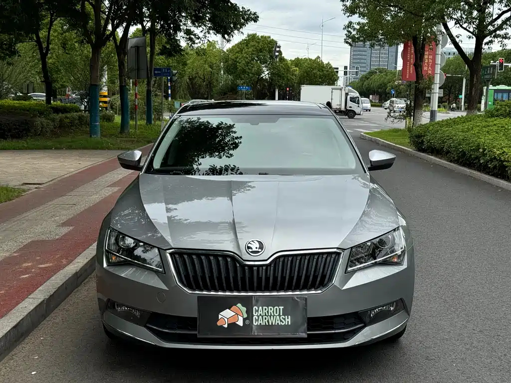 SKODA SUPERB 2018