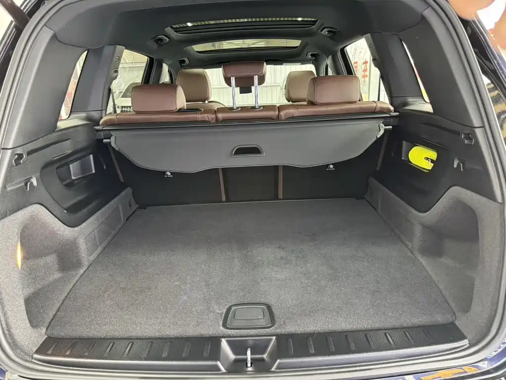 MERCEDES BENZ GLB 2024