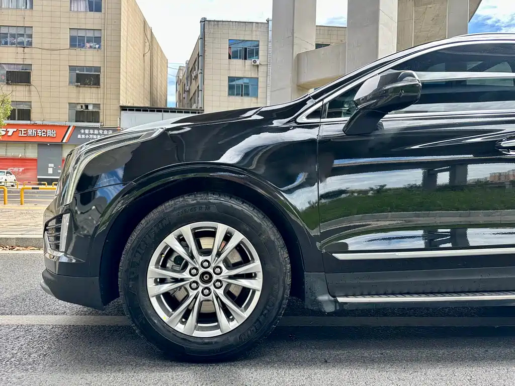 CADILLAC XT5 2021