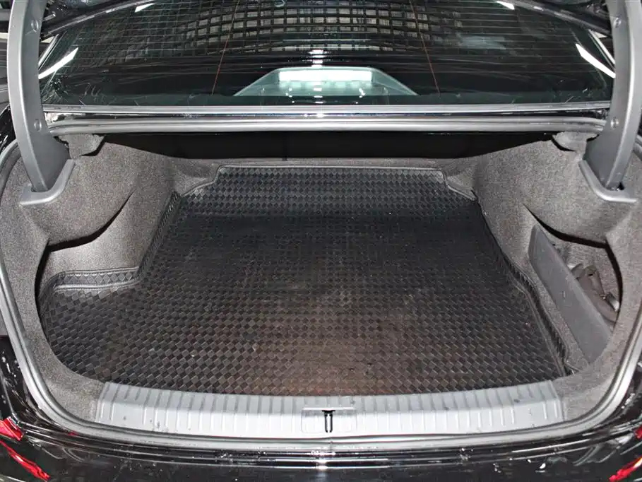 VOLKSWAGEN PASSAT 2025