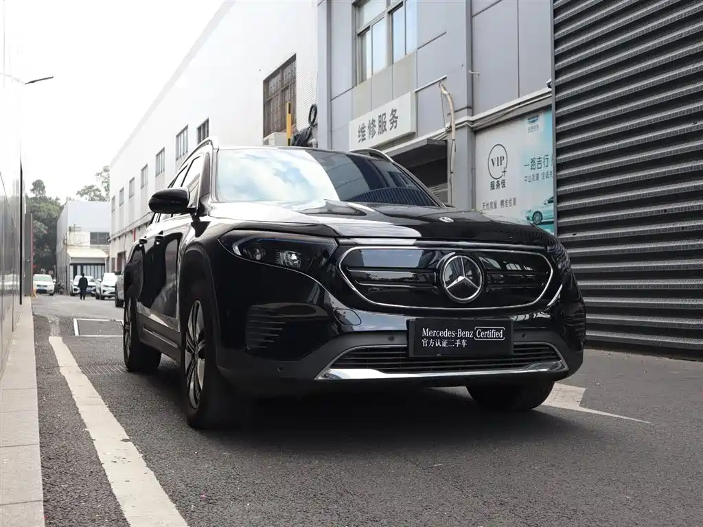 MERCEDES BENZ EQB 2023