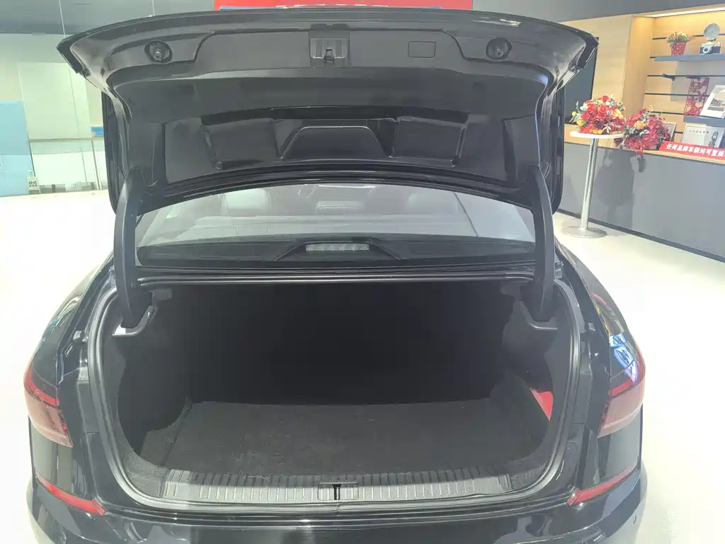 VOLKSWAGEN PASSAT 2022