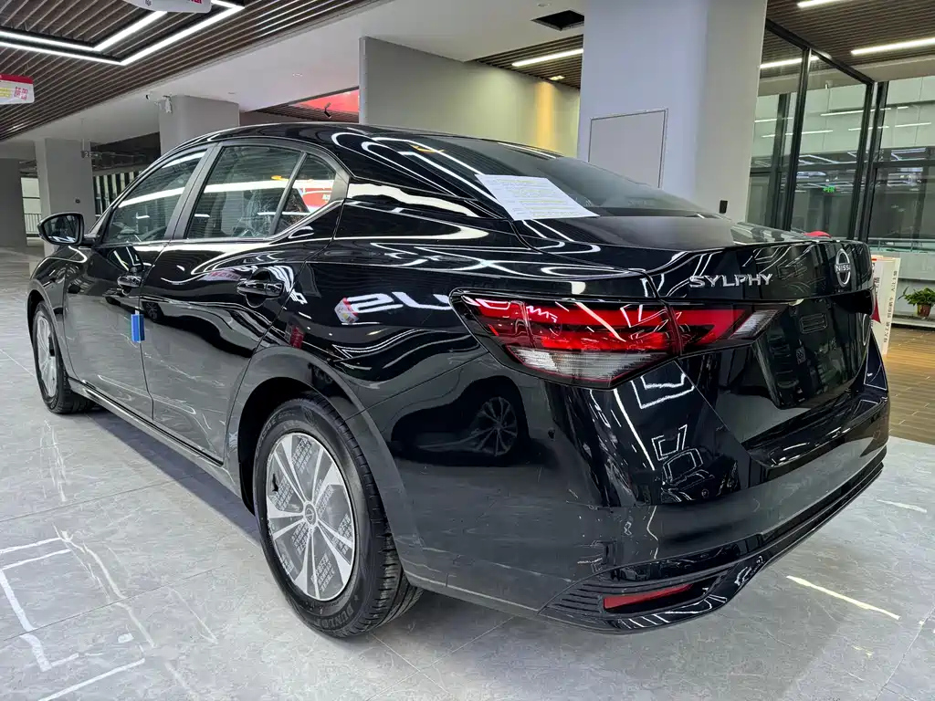 NISSAN SYLPHY 2023
