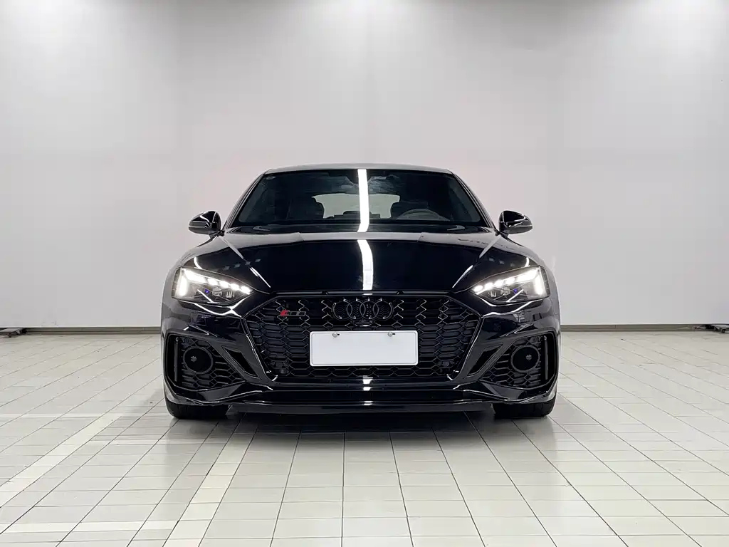 AUDI A5 2024