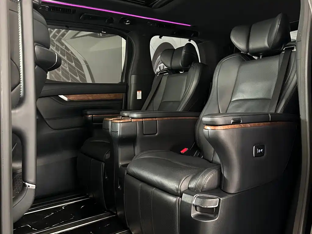 TOYOTA ALPHARD 2020