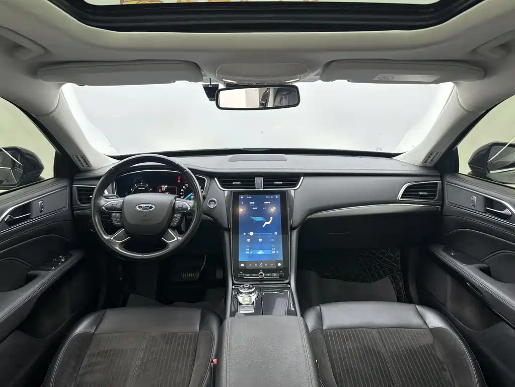 FORD TAURUS 2019