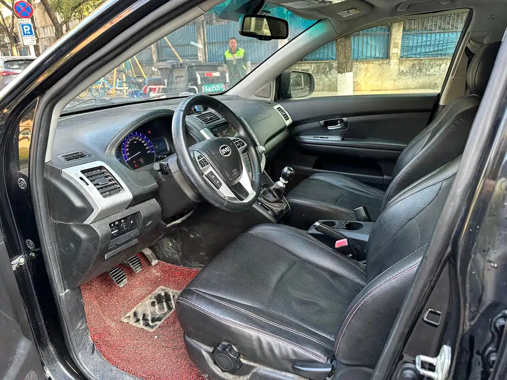 BYD S6 2014