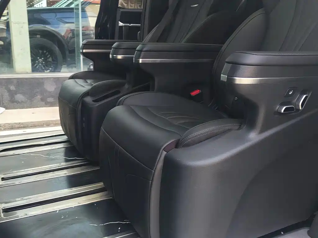 HONGQI HQ9 2023