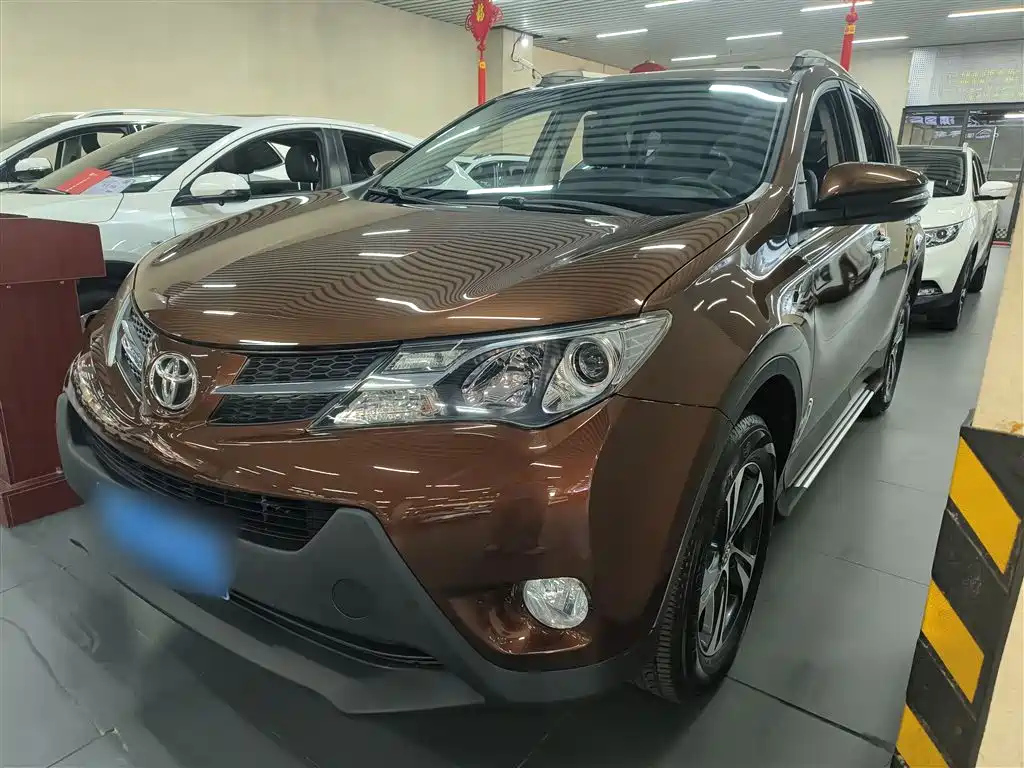 TOYOTA RAV4 RONGFANG 2015