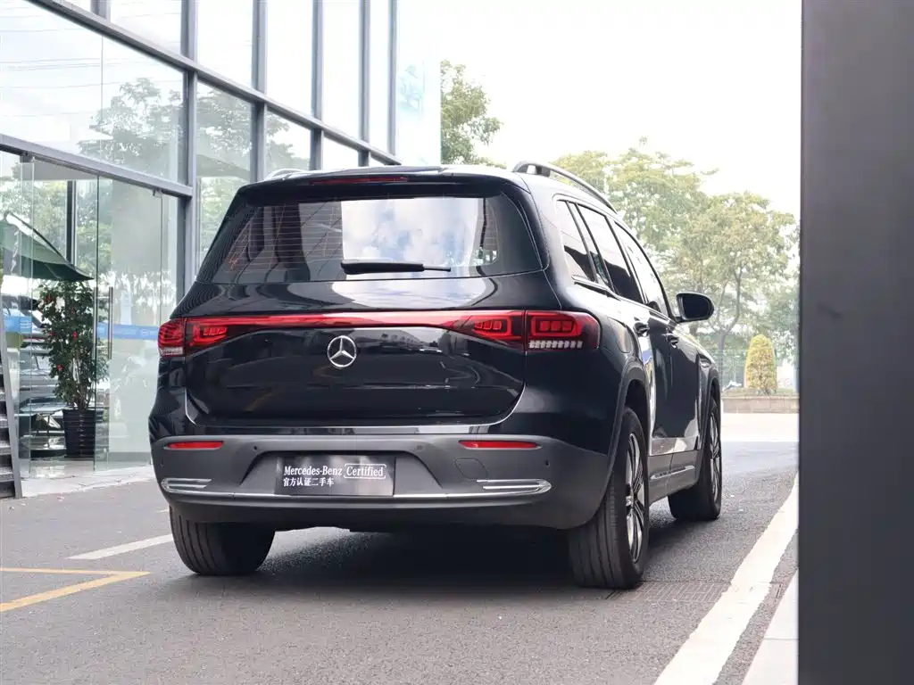 MERCEDES BENZ EQB 2023
