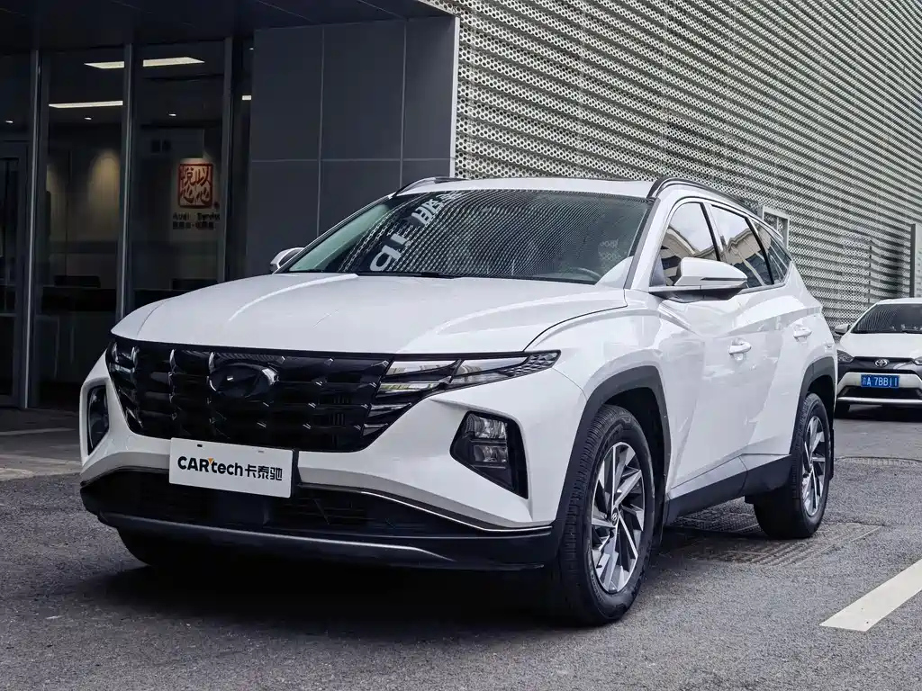 HYUNDAI TUCSON 2023
