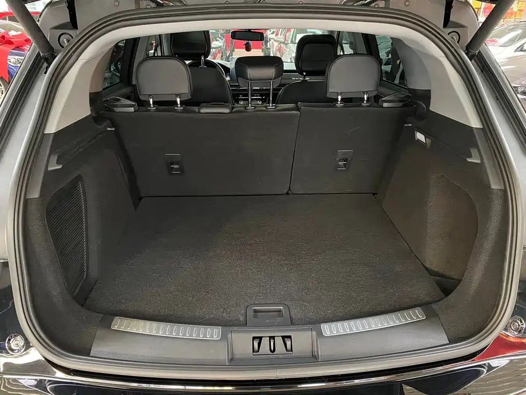 LINCOLN ADVENTURER 2022
