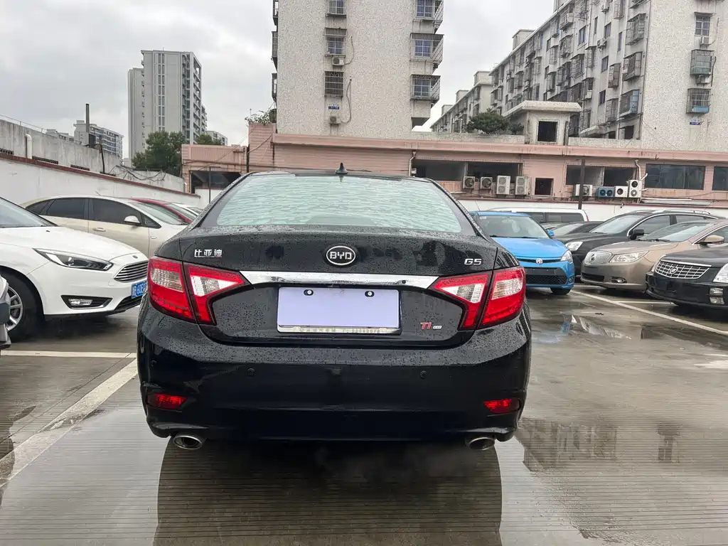 BYD G5 2015