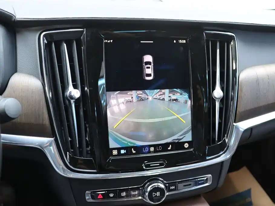 VOLVO S90 2021