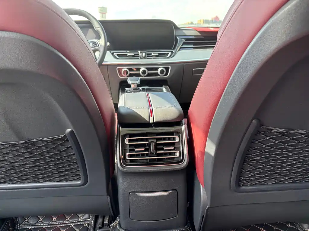 HONGQI HS5 2023