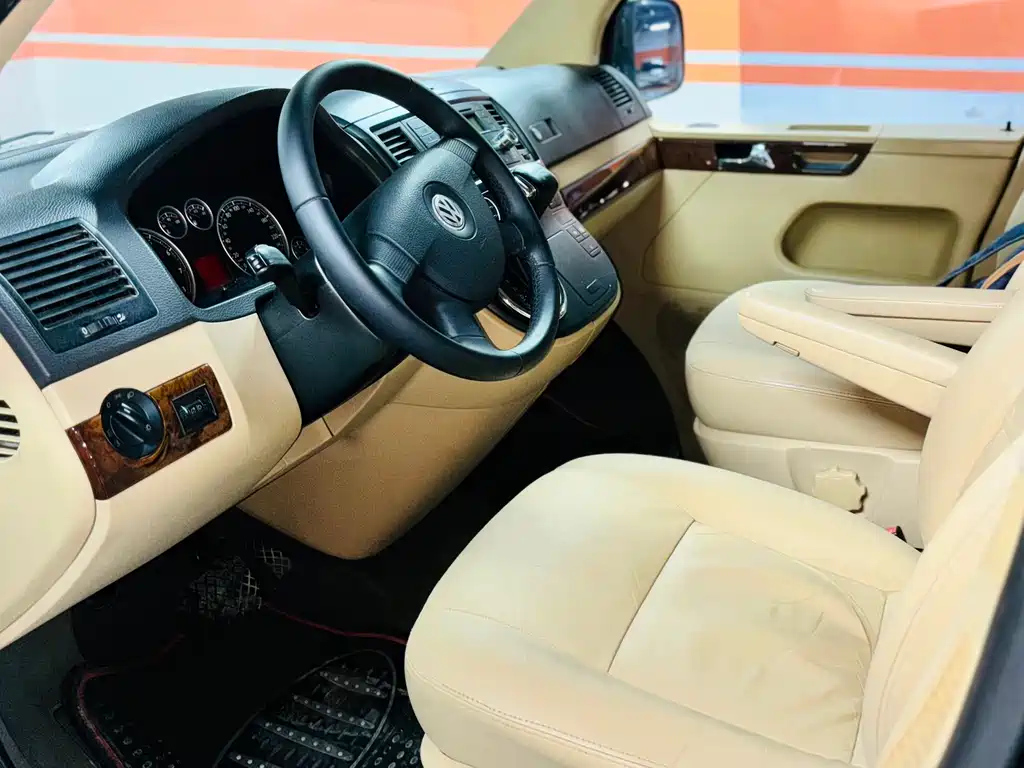 VOLKSWAGEN MULTIVAN 2008