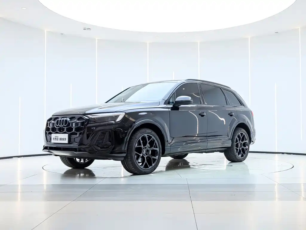 AUDI Q7 2024