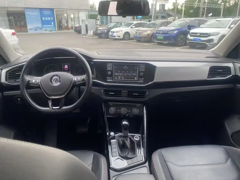 VOLKSWAGEN TAYRON 2019